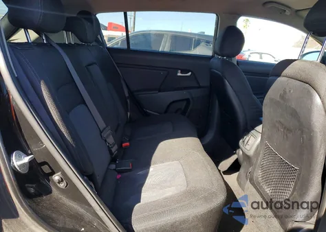 2016 Kia Sportage Lx z USA, uszkodzony, nr VIN KNDPB3AC0G7795796